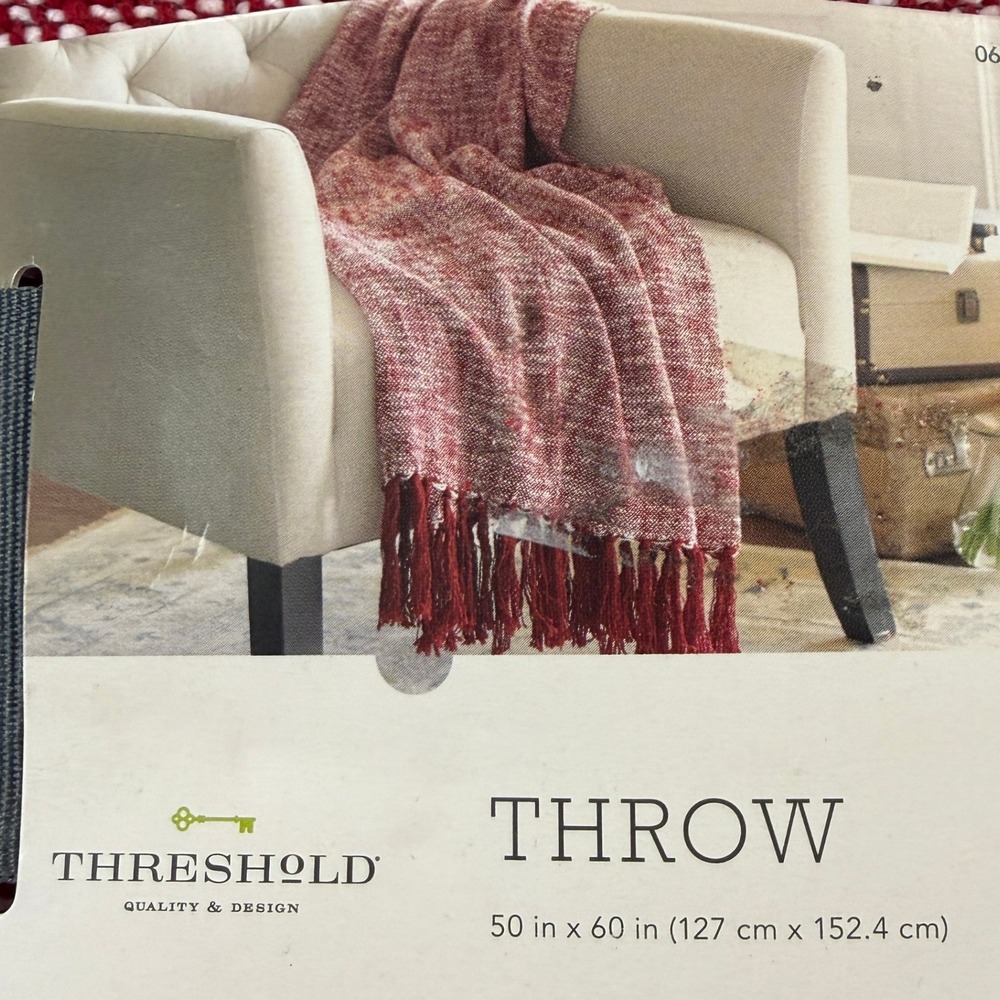 NWT Throw Blanket 50x60 Red Woven Cotton Tassel